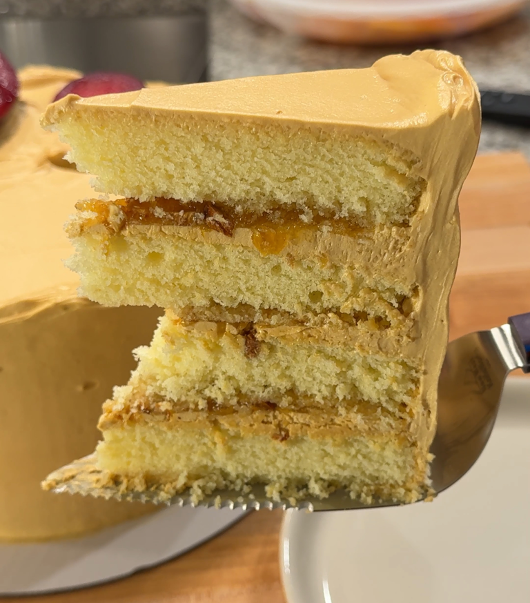 almond-amaretto-cake-salted-caramel-buttercream-recipe-01