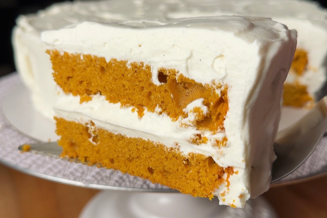 slice of pumpkin cake on a cake knife